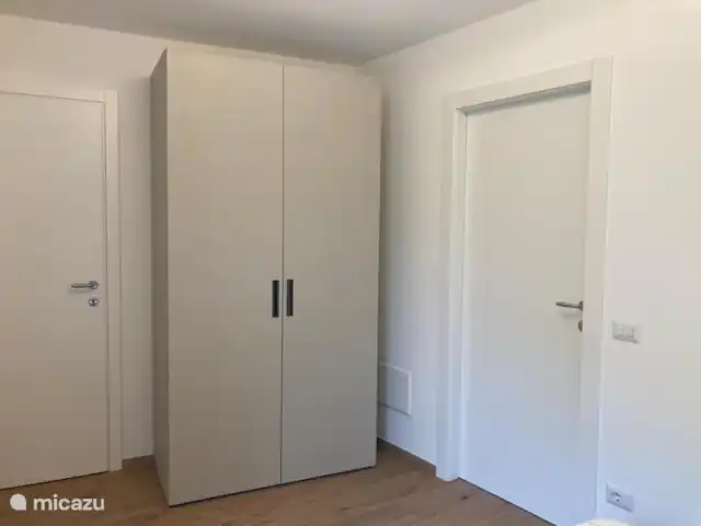 appartement huren in Italië, Lombardije, Germignaga – Casa Teresa Kleerkast