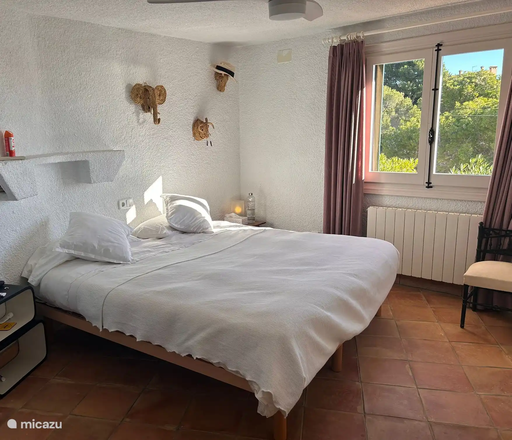 Chambre 2 avec salle de bain incluse