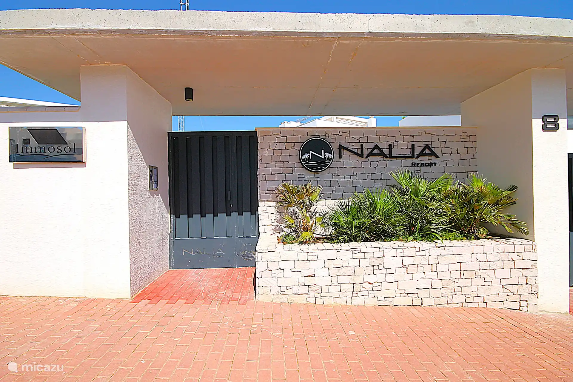 Haupteingang Nalia Resort.