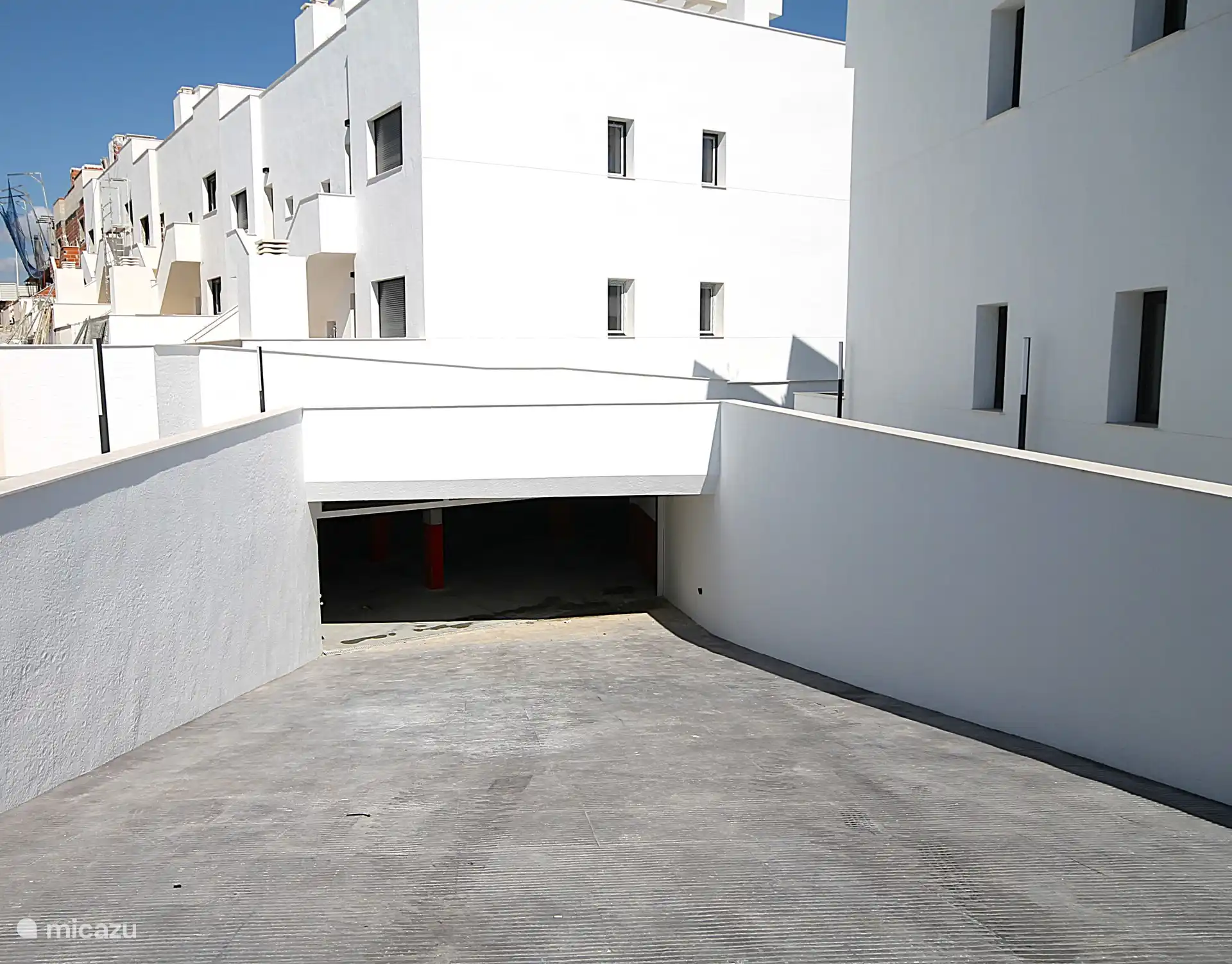 Einfahrt Tiefgarage.