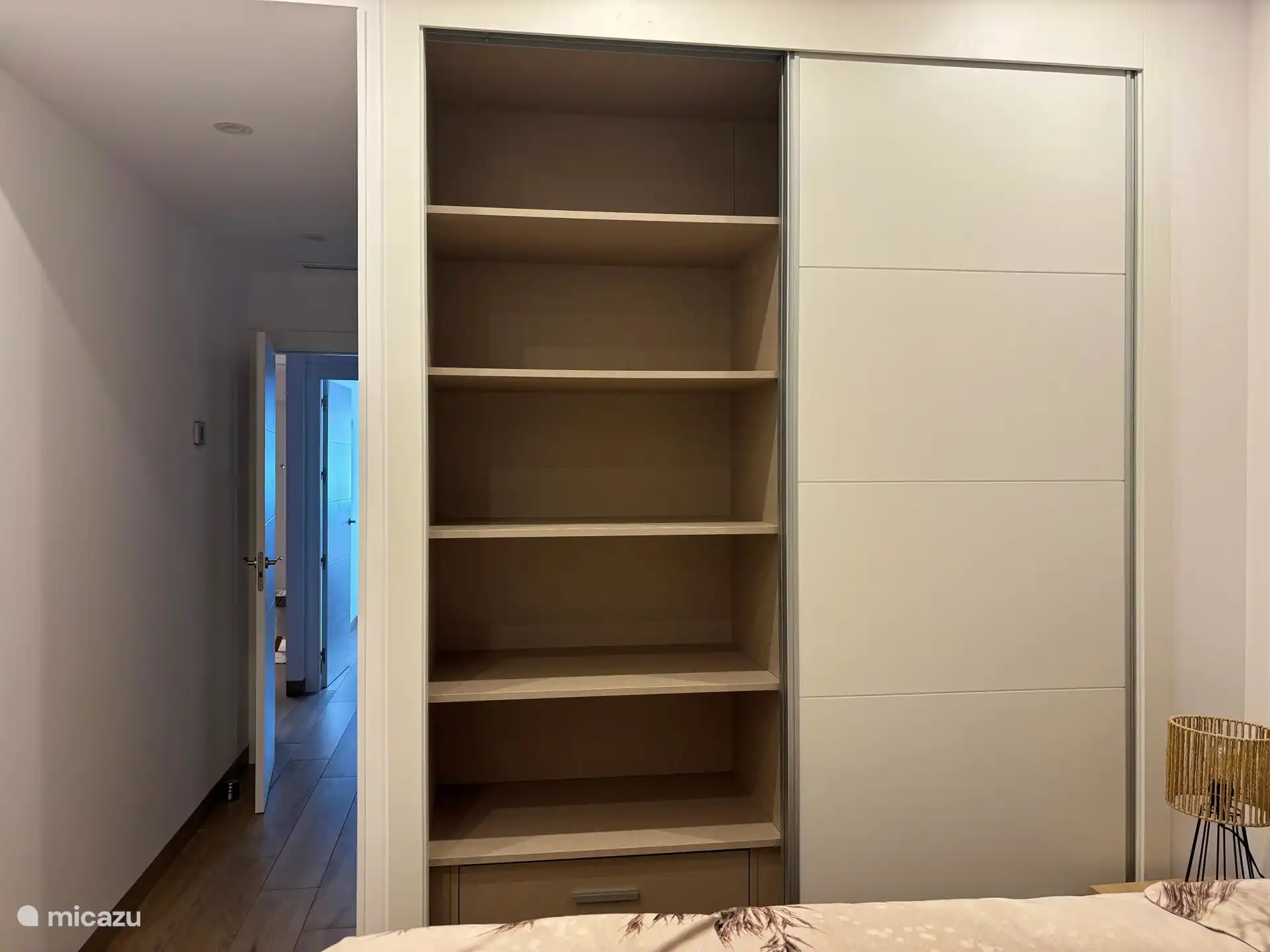 Dubbele kledingkast met hang en leg