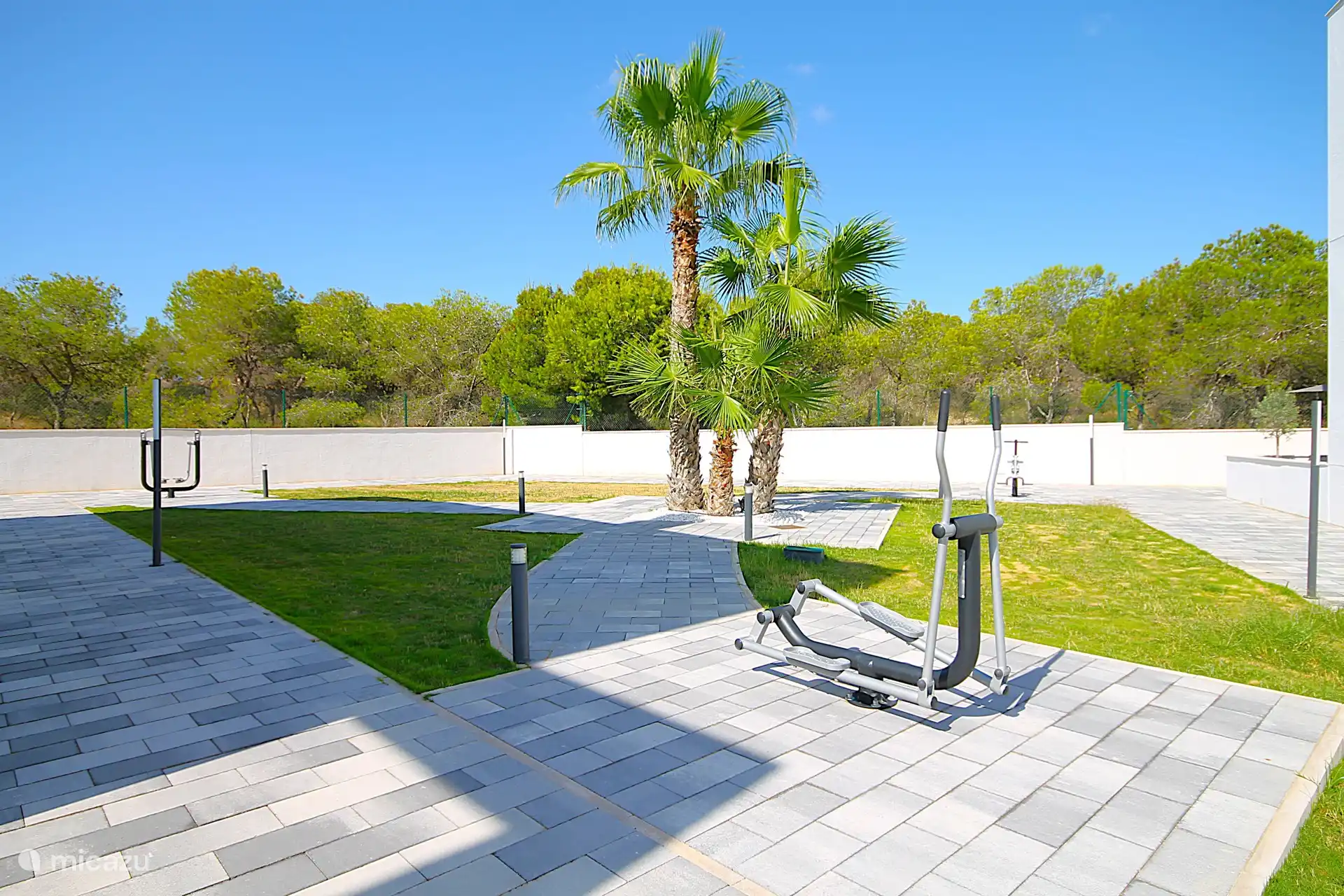 Outdoor-Fitness mit Garten.