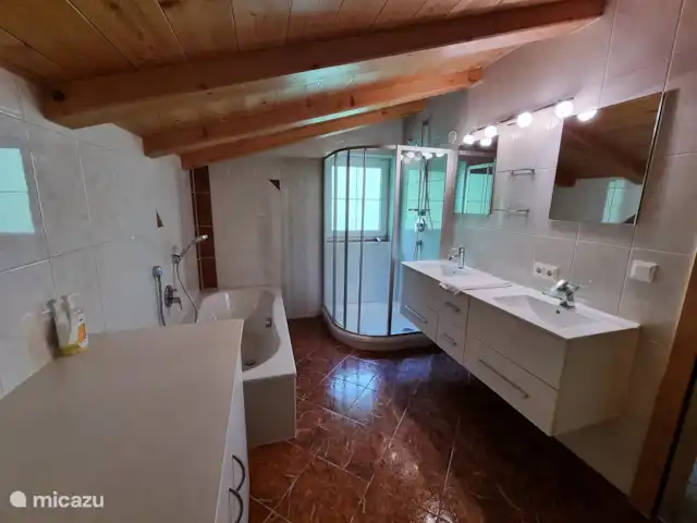 Location de Vacances Autriche, Tyrol, Finkenberg, maison de vacances - Maison de vacances Ental Salle de Bains