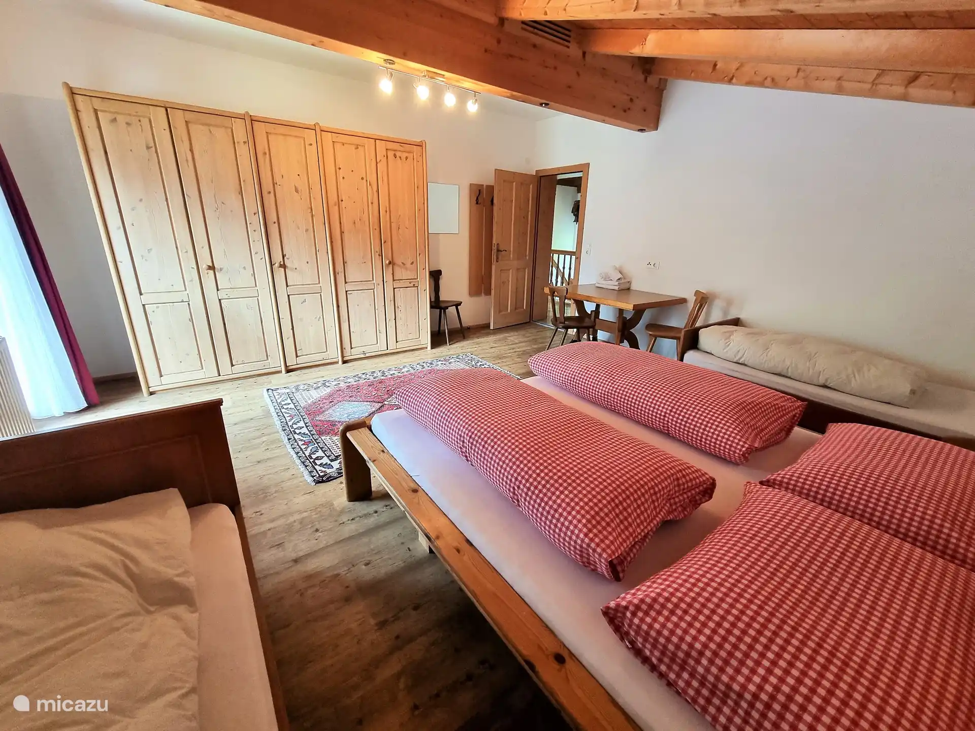 Slaapkamers - er zijn maximaal 10 gasten toegestaan in het huis.