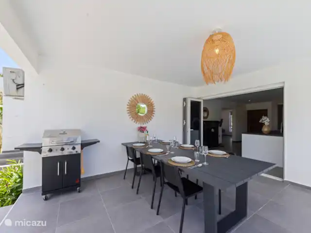 Villa Salu huren in Curaçao, Banda Ariba (oost), Jan Thiel - villa Super fijne porch voor gezellige etentjes