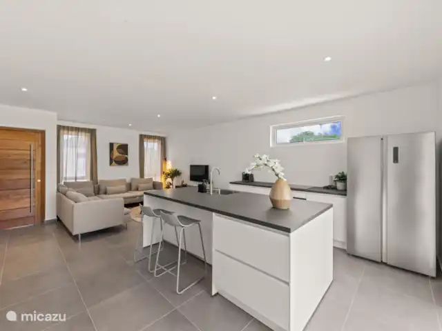 Villa Salu huren in Curaçao, Banda Ariba (oost), Jan Thiel - villa Open keuken met grote Amerikaanse koelkast