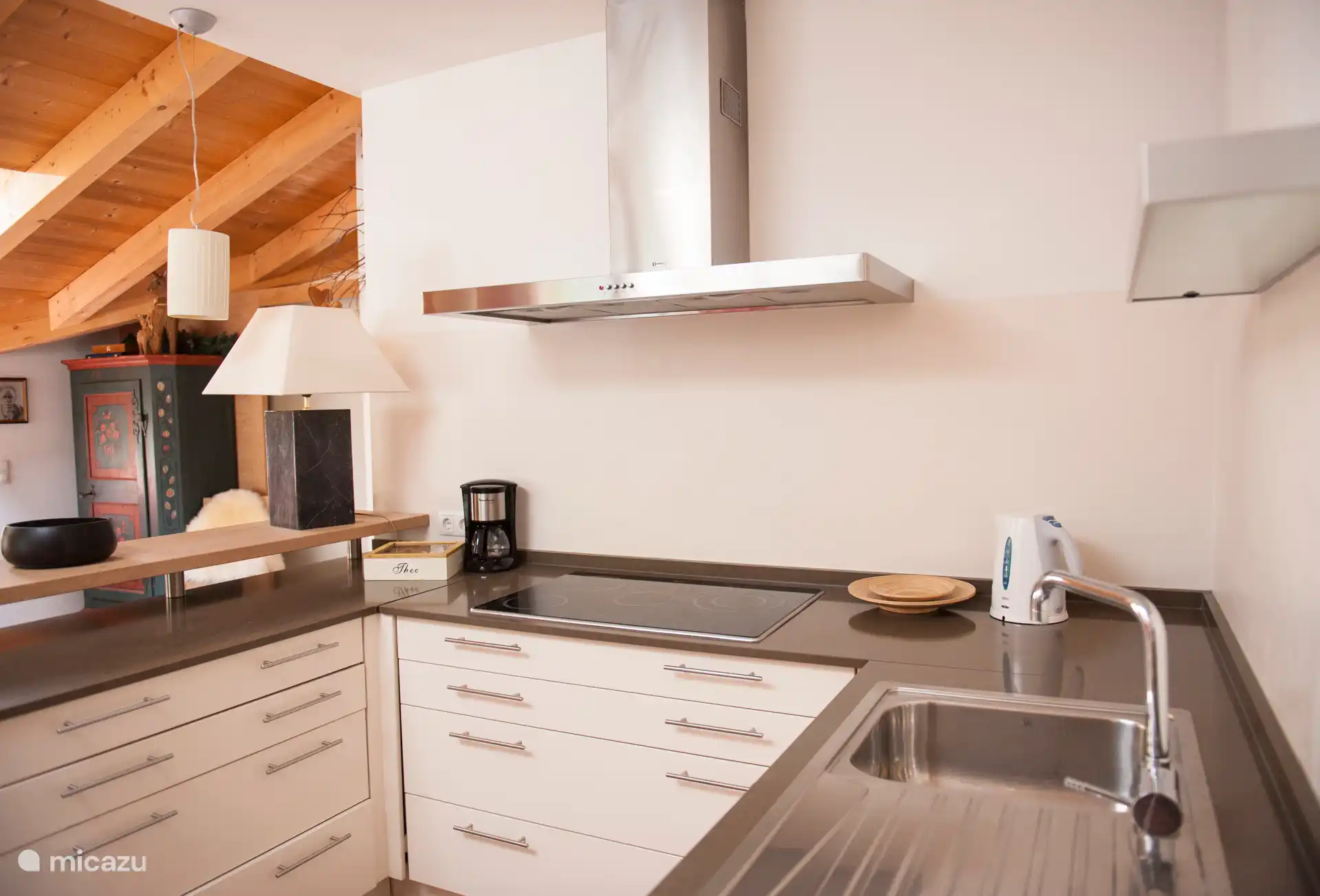 Woonkamer met keuken