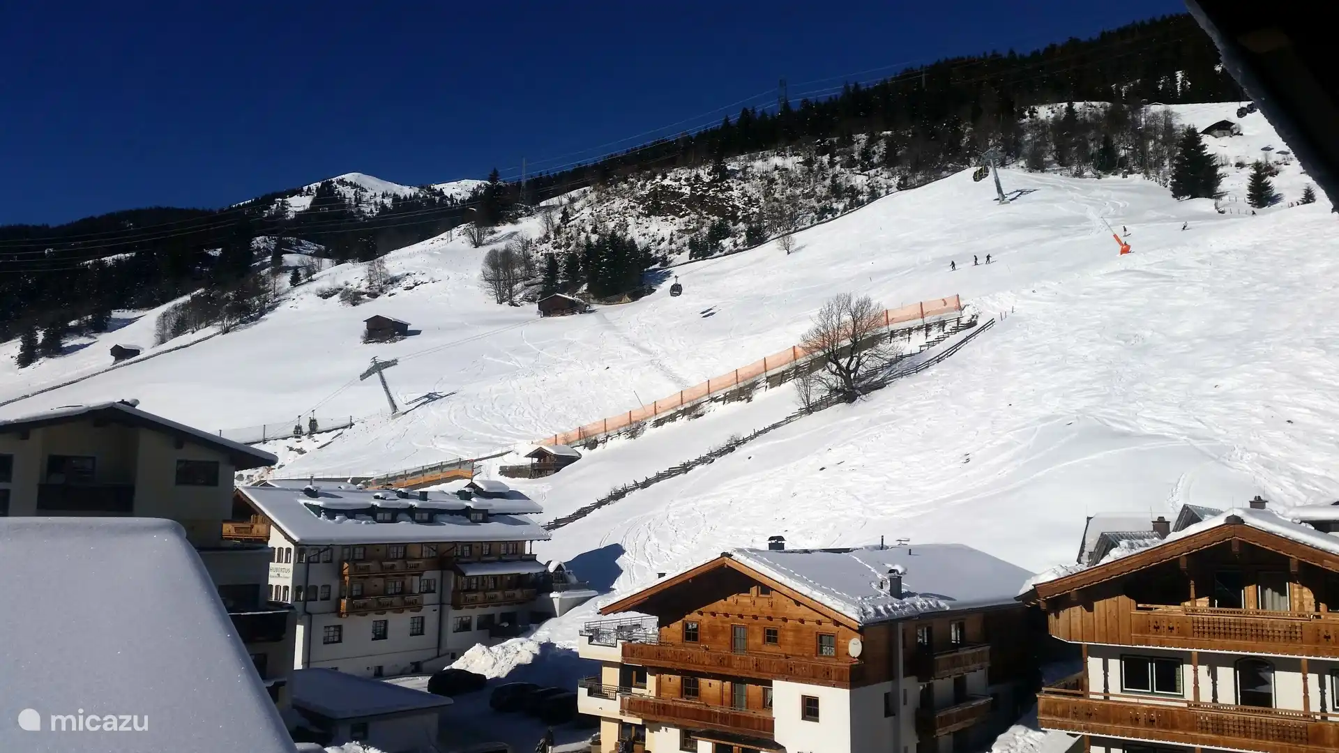 Uitzicht vanaf het balkon 1