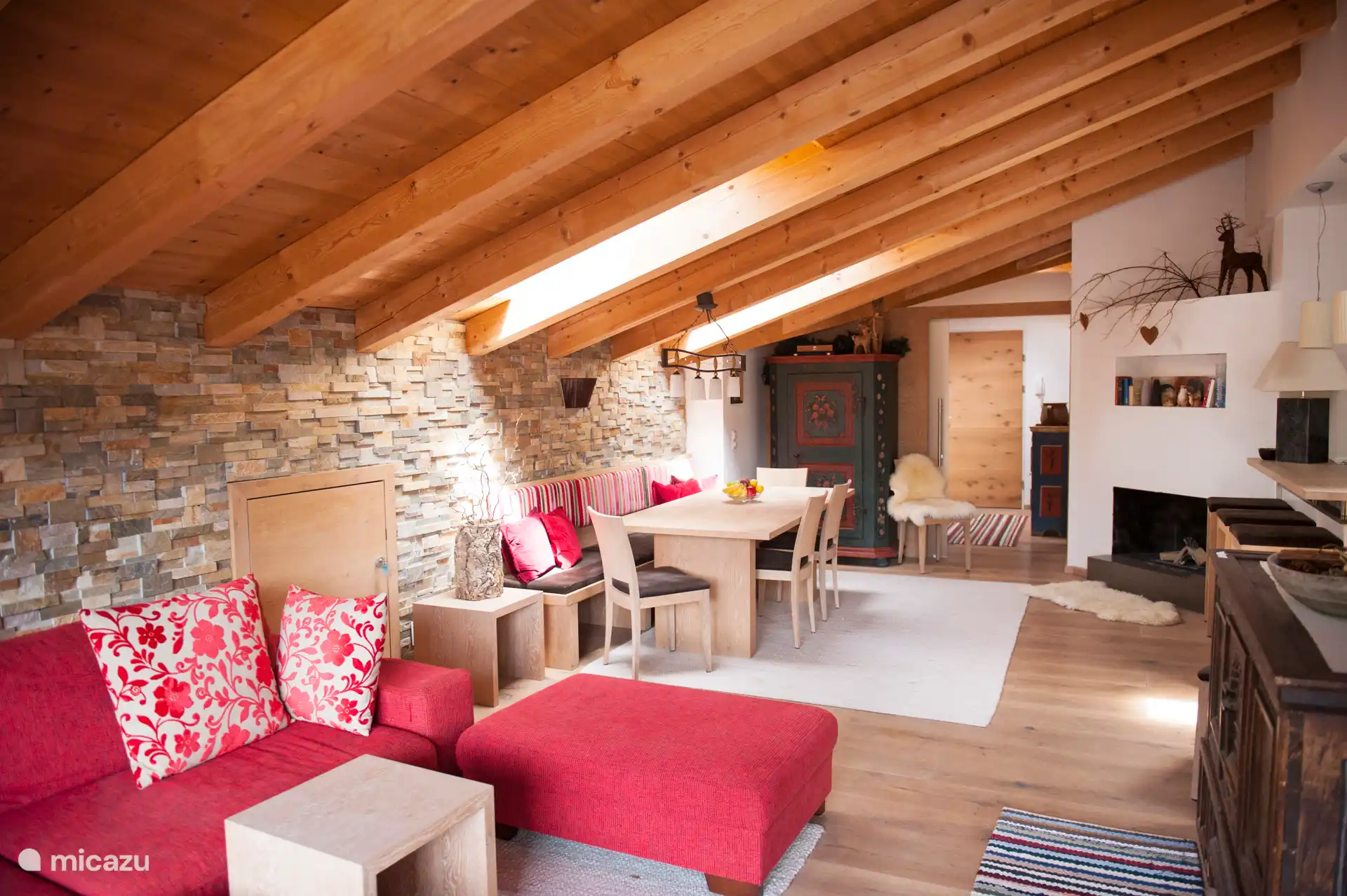 Woonkamer met keuken