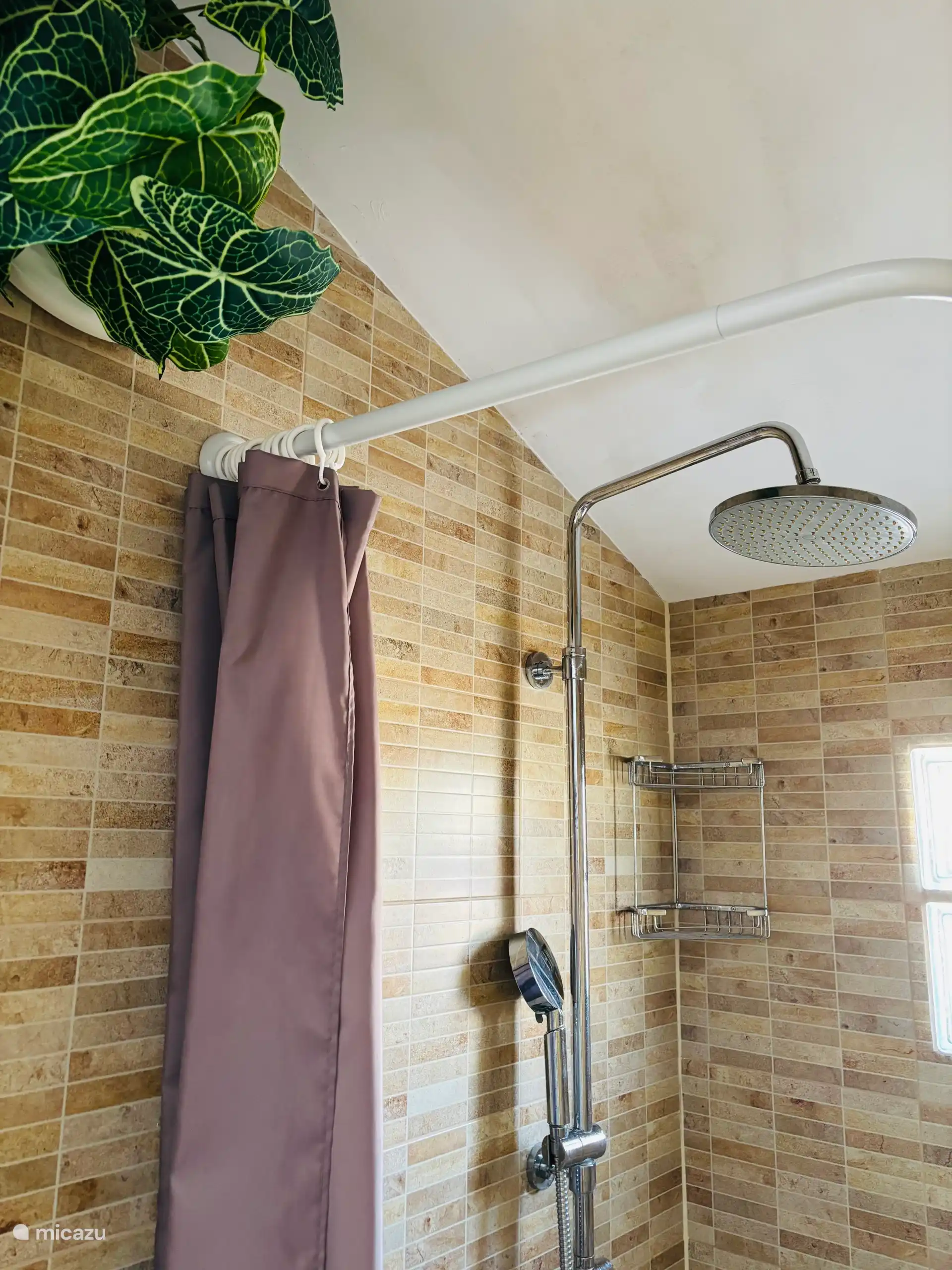 Deuxième salle de bain avec WC