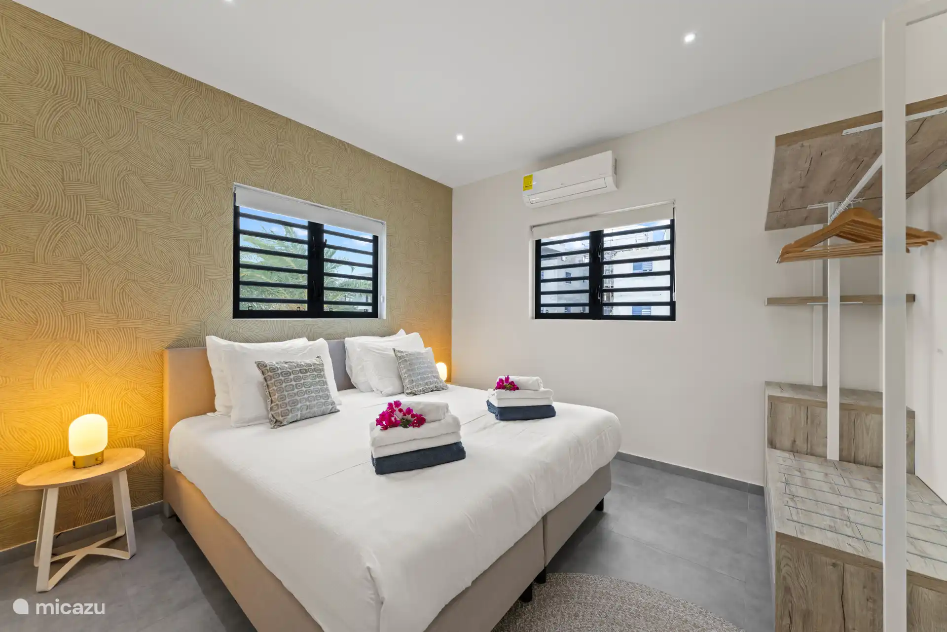 Bedroom 3: Cozy and bright, a nice place to relax and dream