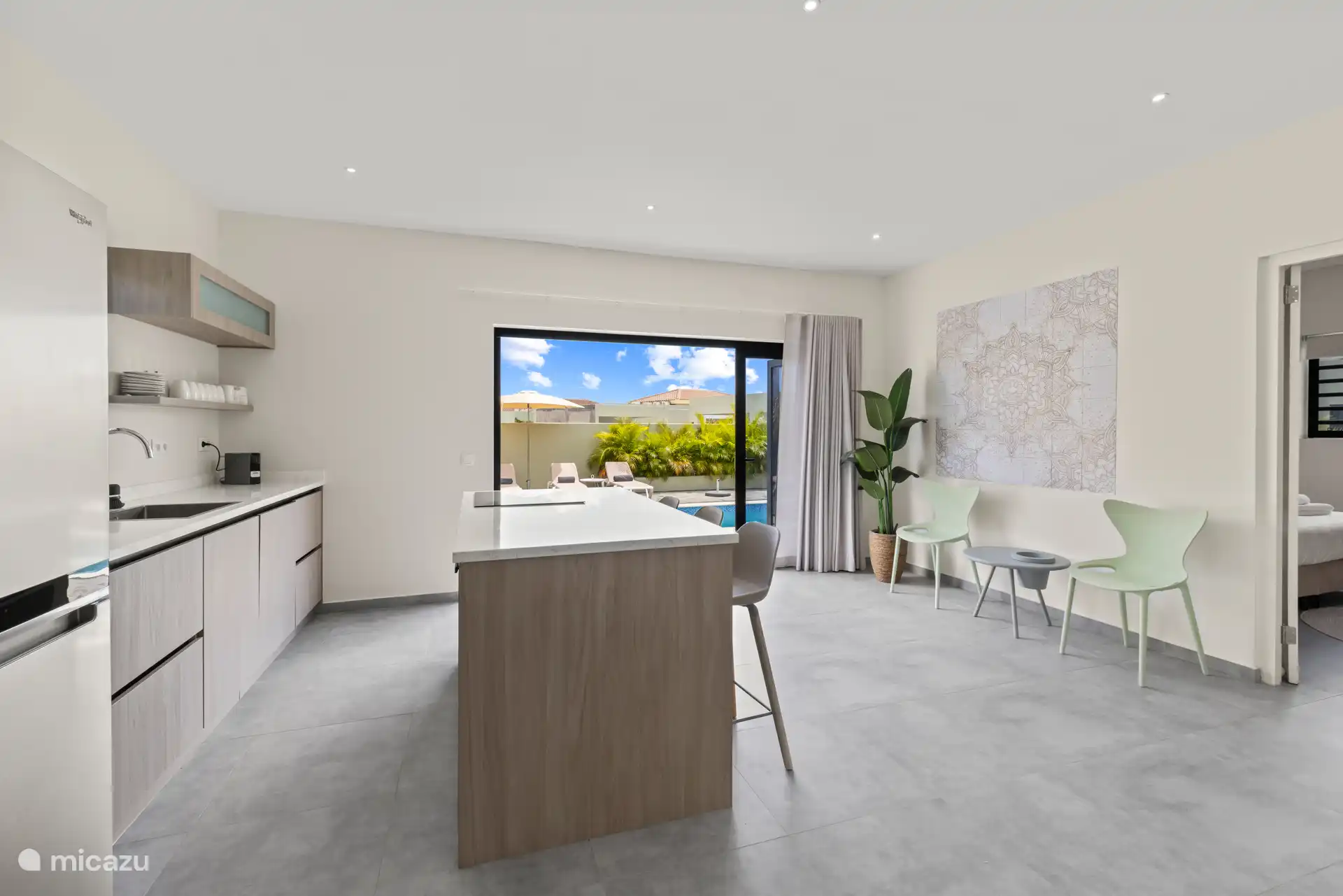 Kitchen: Fully equipped, ready for breakfast, lunch or a tasty BBQ