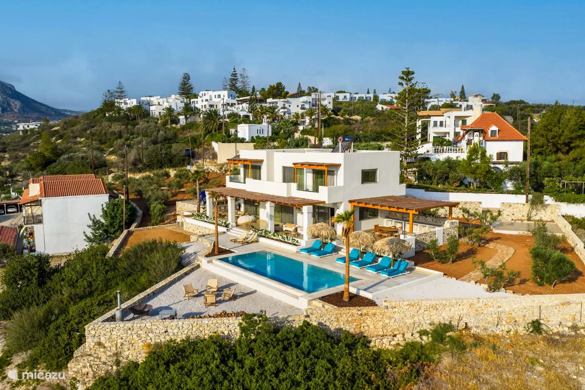 Draufsicht Villa mit Garten 