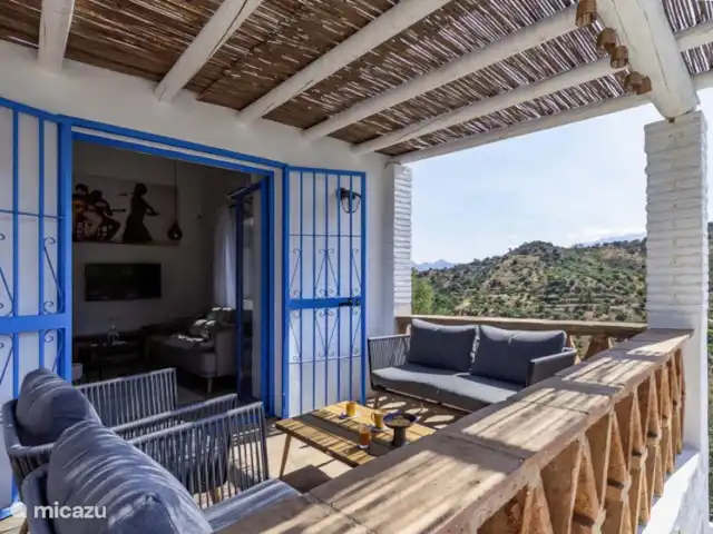 Casa Pájaros Del Este en España, Andalucía, Benamargosa - casa vacacional Terraza desde el salón