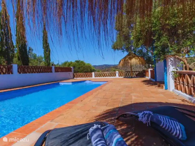 Casa Pájaros Del Este en España, Andalucía, Benamargosa - casa vacacional Piscina