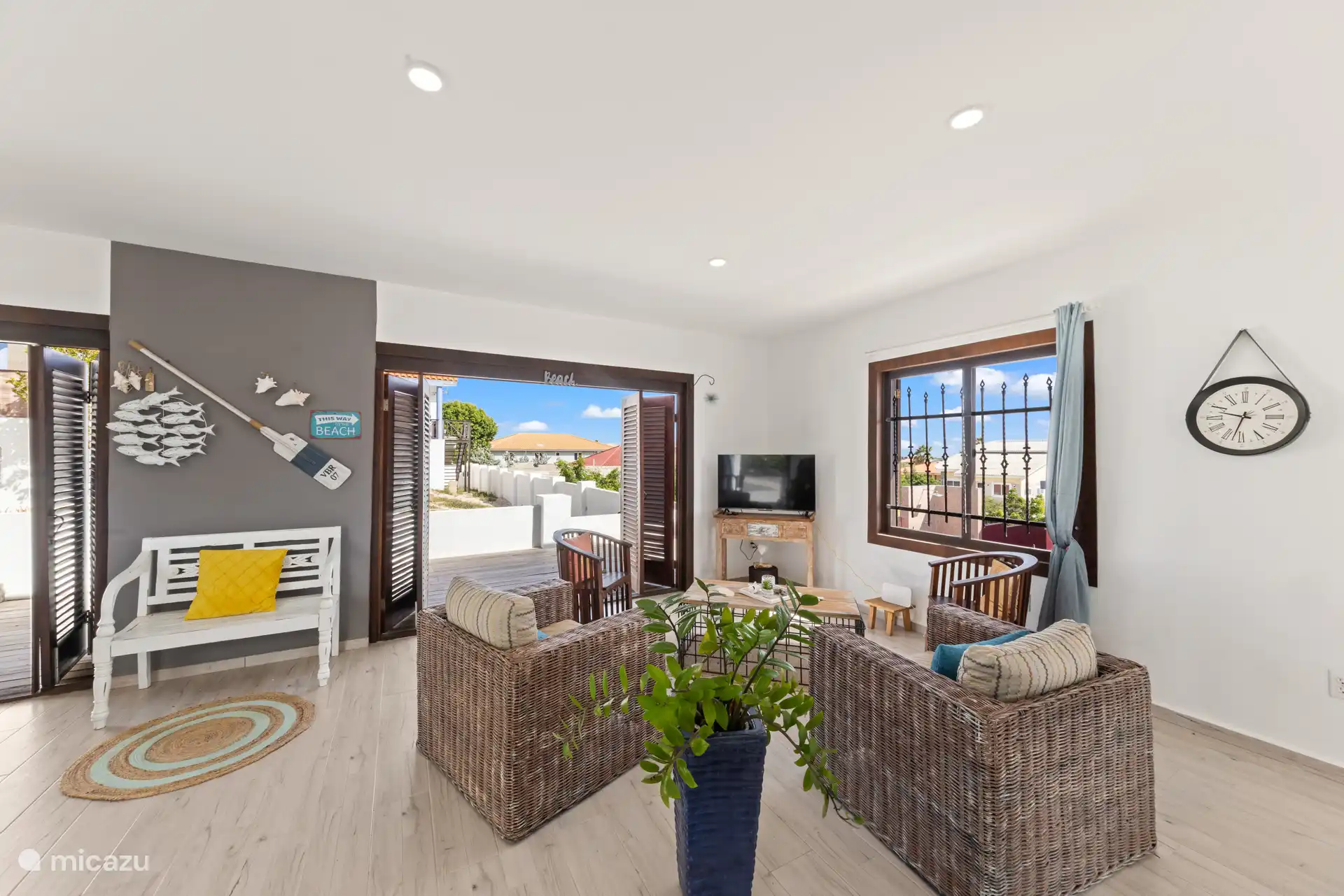 Egal, ob Sie fernsehen oder ein Buch lesen, dieser Sitz fühlt sich sofort gemütlich an