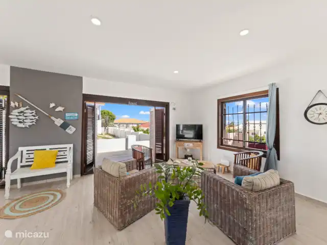 Sea la Vie | Curaçao, Banda Abou (ouest), Big Mountain - maison de vacances Que vous regardiez la télévision ou que vous lisiez un livre, ce siège est immédiatement confortable