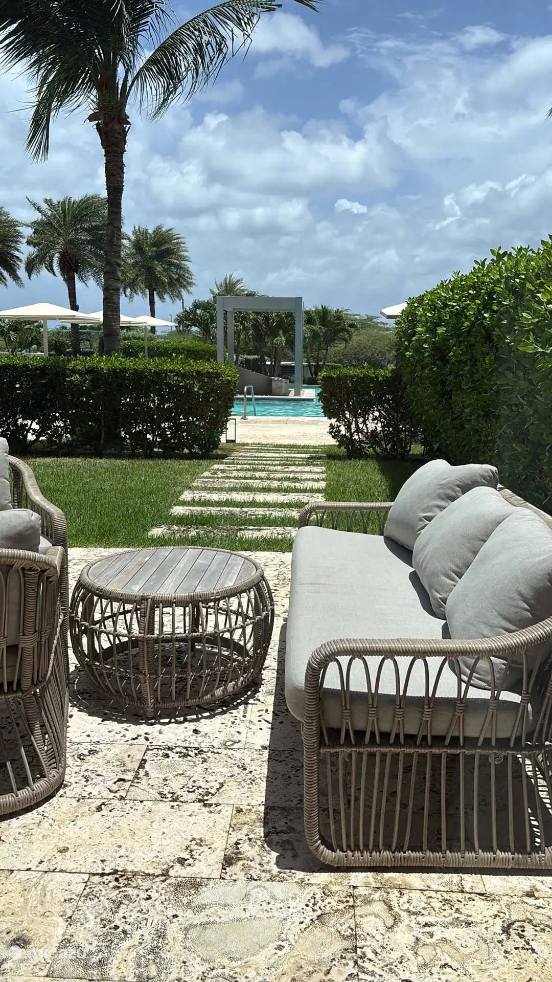 Jardín privado con jacuzzi