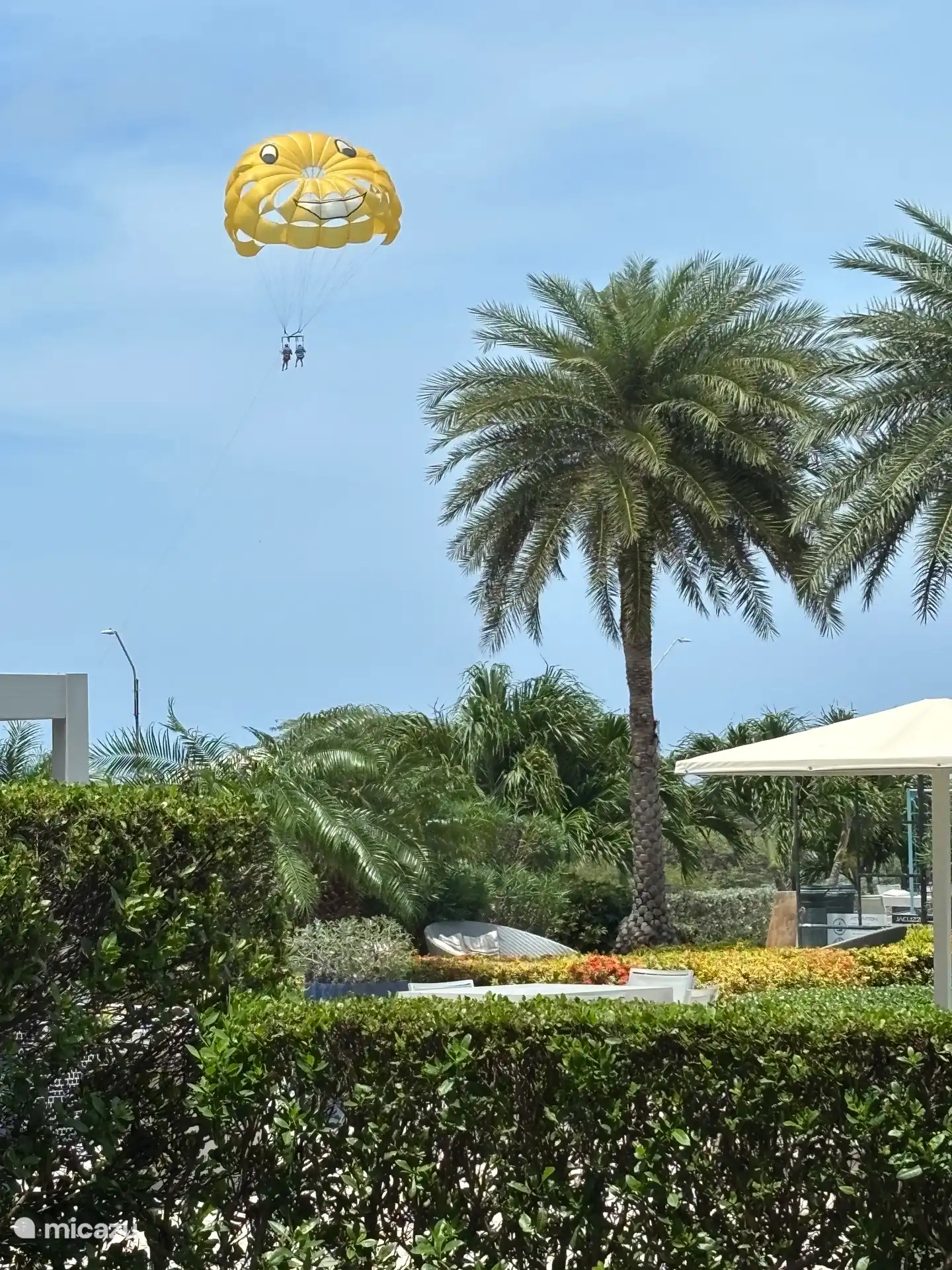 vista desde el jardín de la playa de Eagle