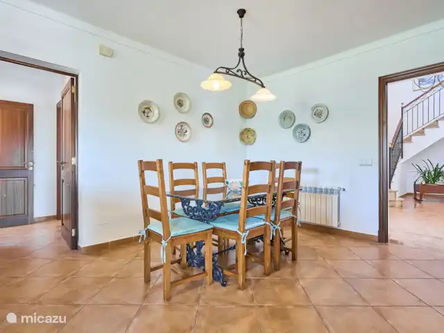Villa Es Pujolet en España, Mallorca, Santanyí - finca mesa de comedor