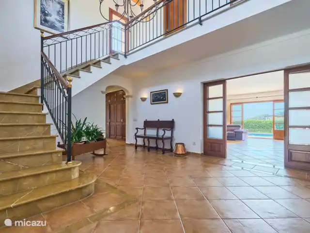 Villa Es Pujolet en España, Mallorca, Santanyí - finca Amplio vestíbulo