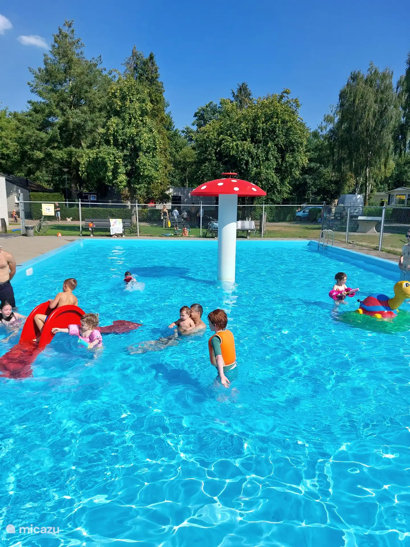 Ein Planschbecken :)