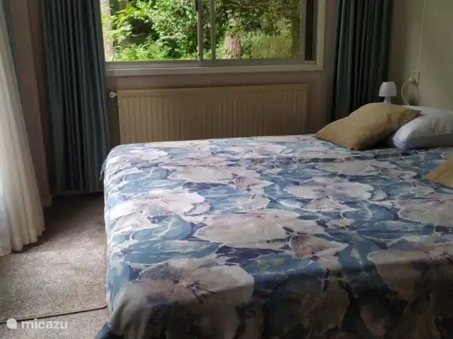 Chalet forestier Beekbergen | Pays-Bas, Gueldre, Beekbergen - maison de vacances Chambre avec portes-fenêtres donnant sur la terrasse