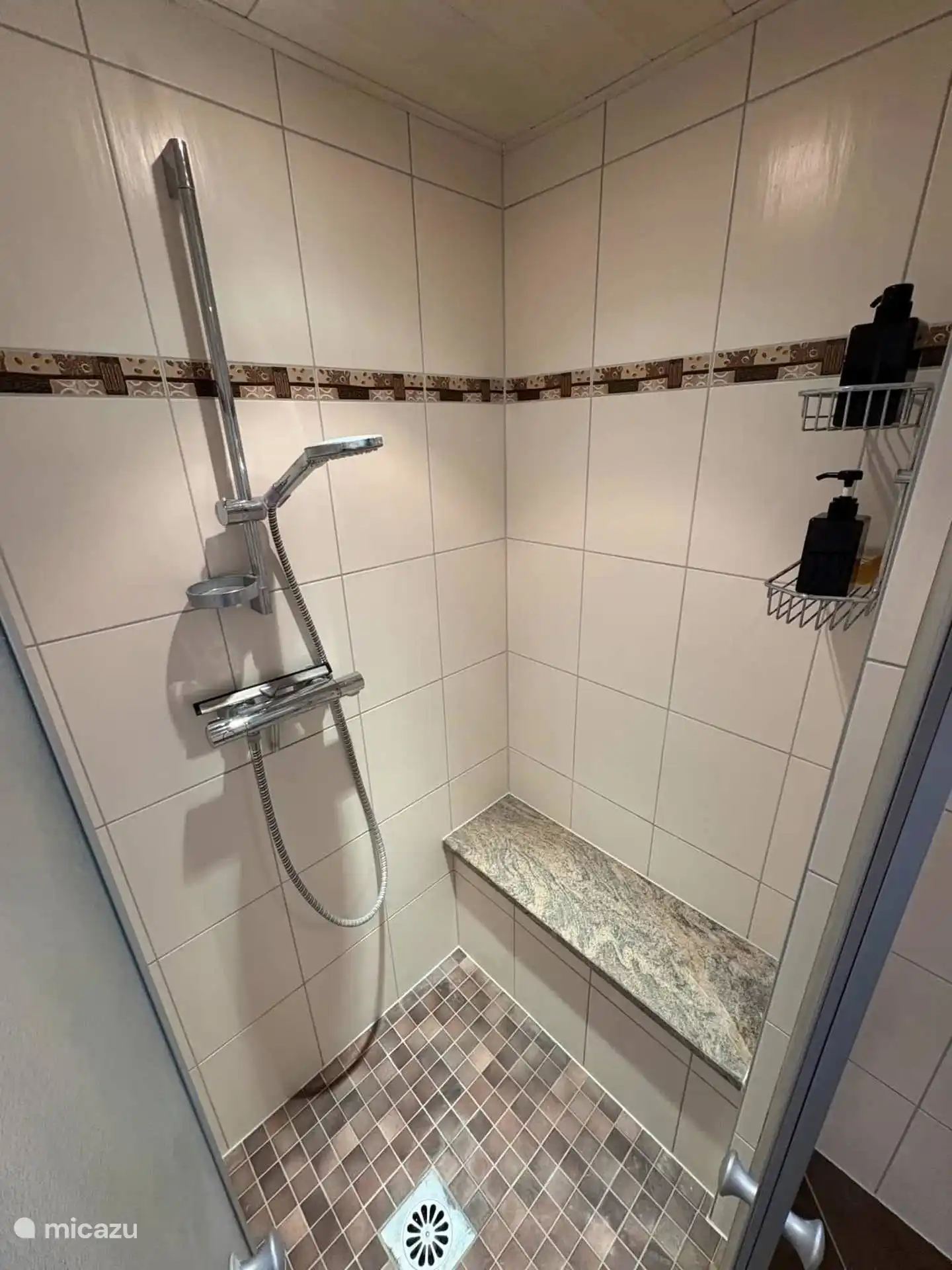 Douche à l'italienne