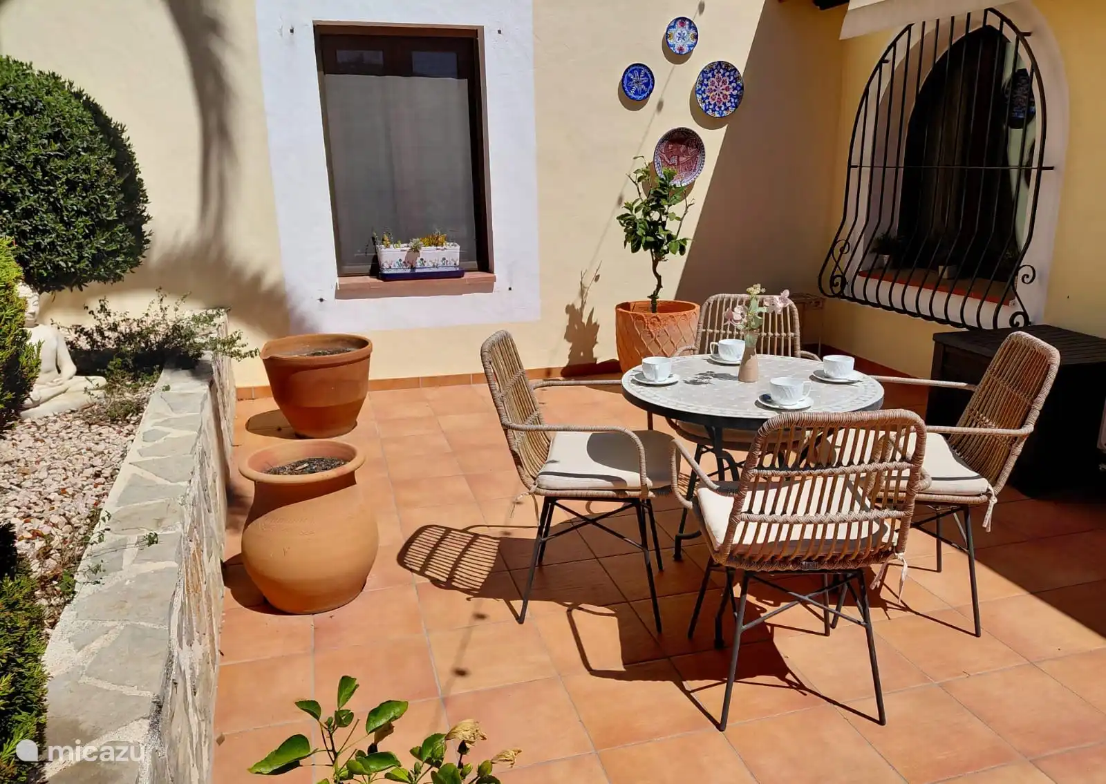 Patio de Villa Astoria