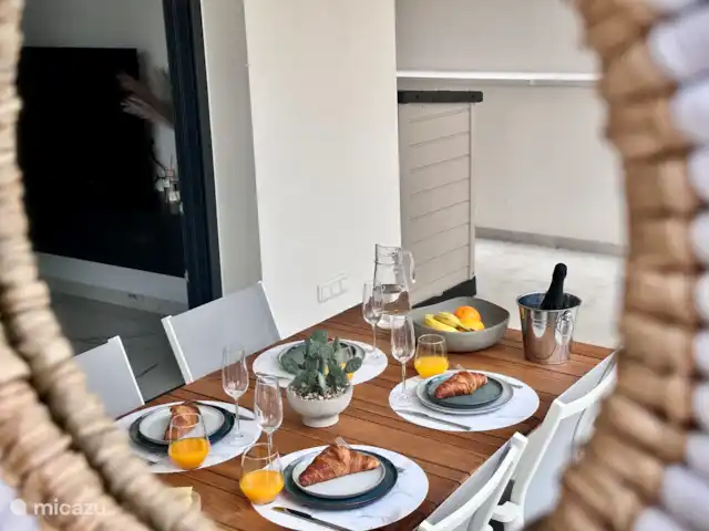 Casa Rosa en España, Costa Blanca, Orihuela Costa - apartamento Terraza con mesa de comedor