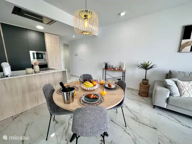 Casa Rosa en España, Costa Blanca, Orihuela Costa - apartamento Salón y cocina