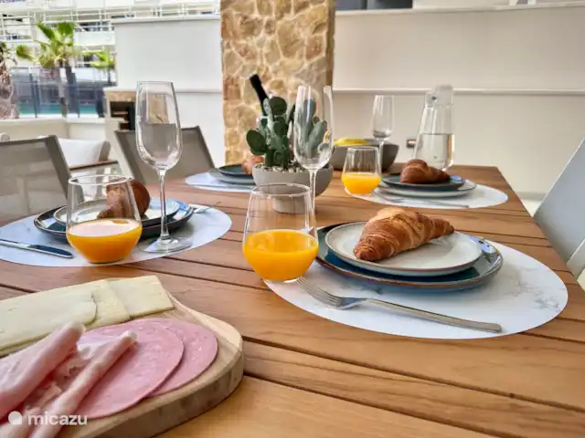 Casa Rosa en España, Costa Blanca, Orihuela Costa - apartamento Terraza con mesa de comedor