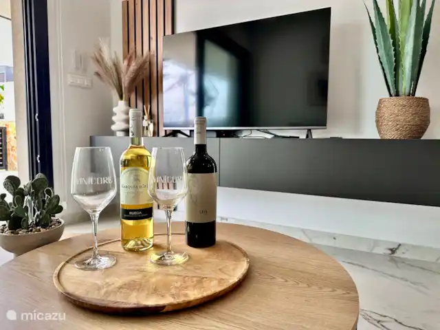 Casa Rosa en España, Costa Blanca, Orihuela Costa - apartamento Televisor de 55 pulgadas con todos los canales y paquete de películas y series