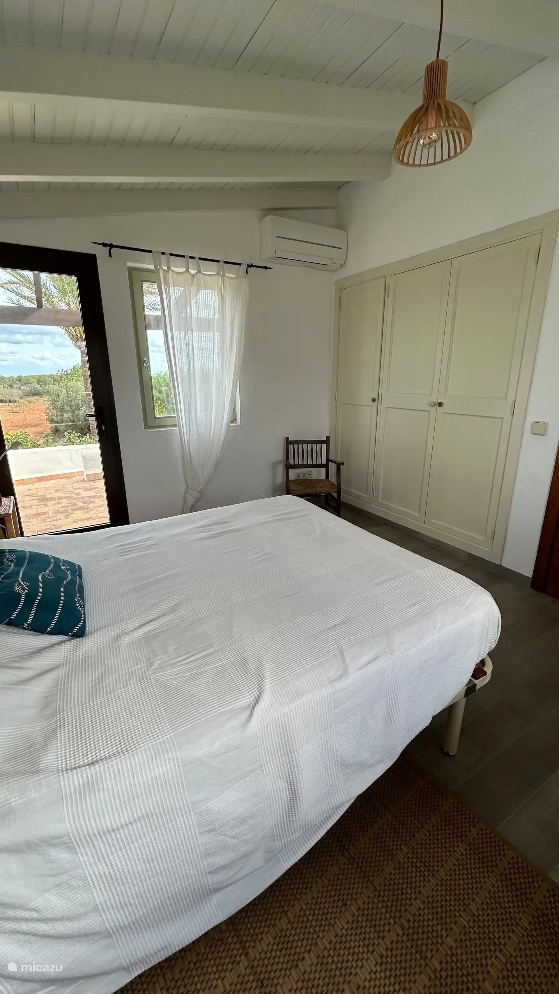 Schlafzimmer 2 Bett 1. Stock