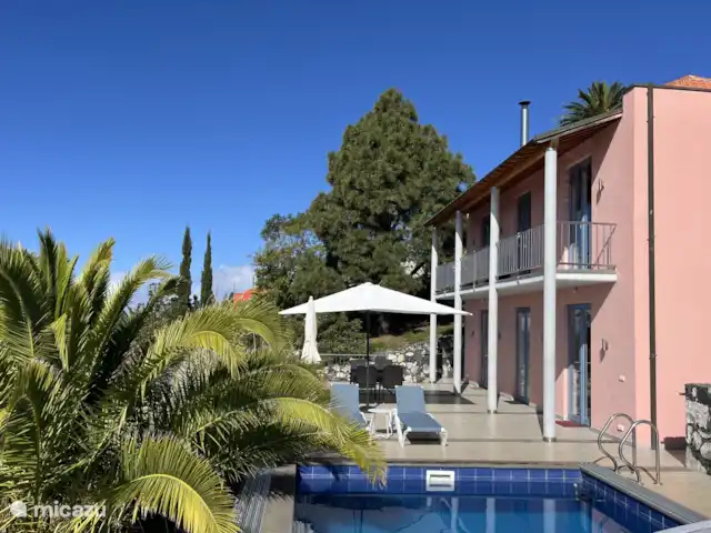 Villa Buenavista | Espagne, La Palma, Tijarafe - villa La Villa est meublée de manière moderne et dispose d’un immense jardin : pas moins de 4 000m2 !