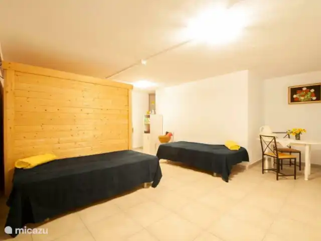 Villa Buenavista | Espagne, La Palma, Tijarafe - villa Dans une pièce séparée à côté du sauna, il y a deux lits simples.