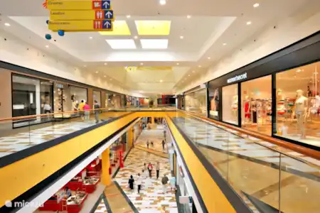 Shopping center La Marina in Ondara