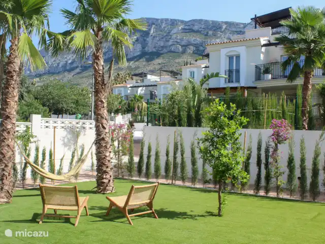 Casa Valentine huren in Spanje, Costa Blanca, Dénia - appartement De tuin met uitzicht op de Montgo berg. U kunt een siësta houden in de hangmat.