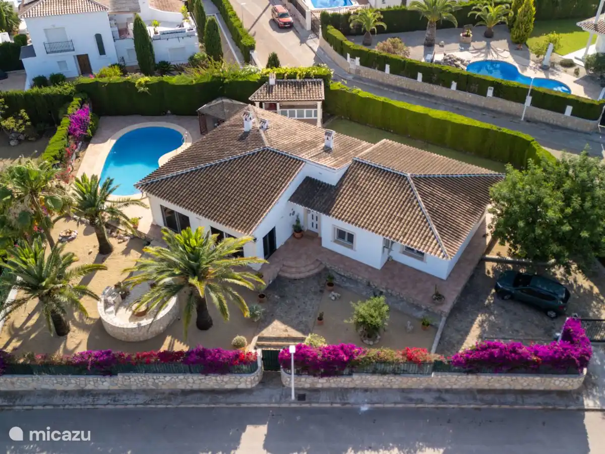 Villa in Jávea – Attractive family villa with swimming pool | Micazu
