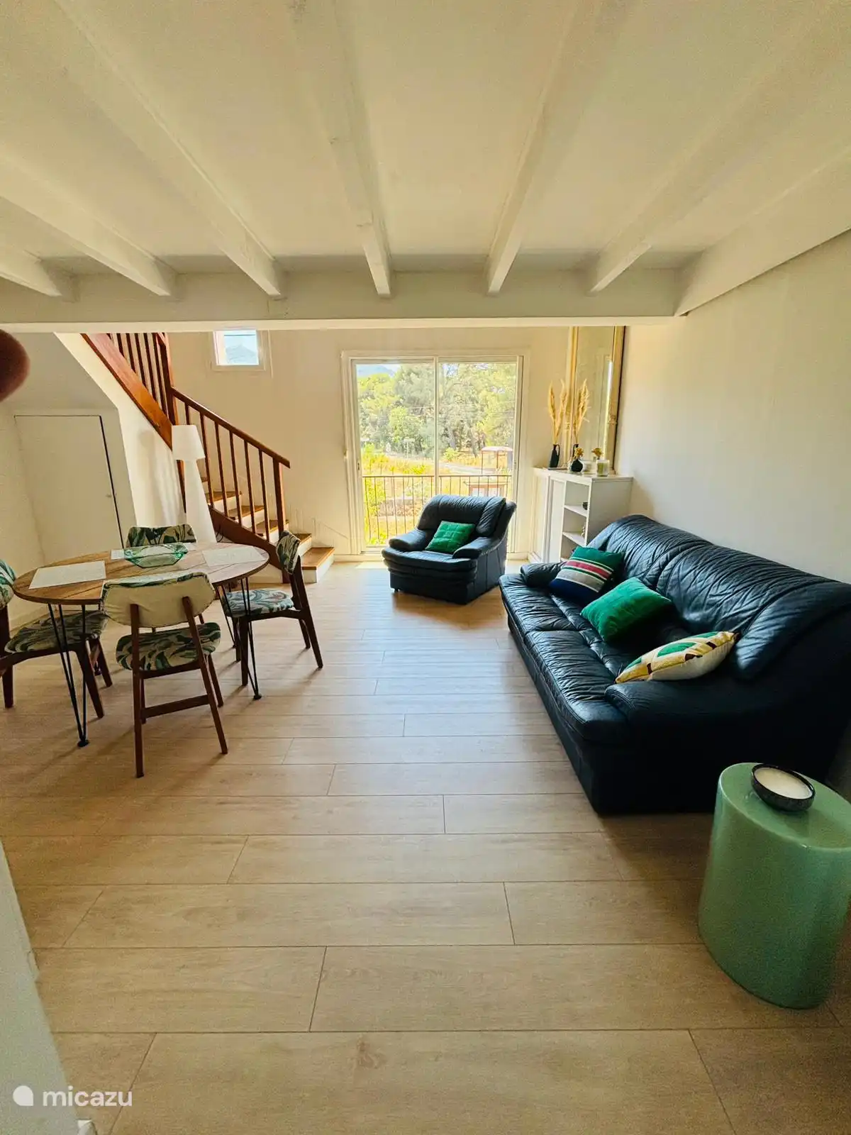 Wohnzimmer mit Blick auf die Alberas