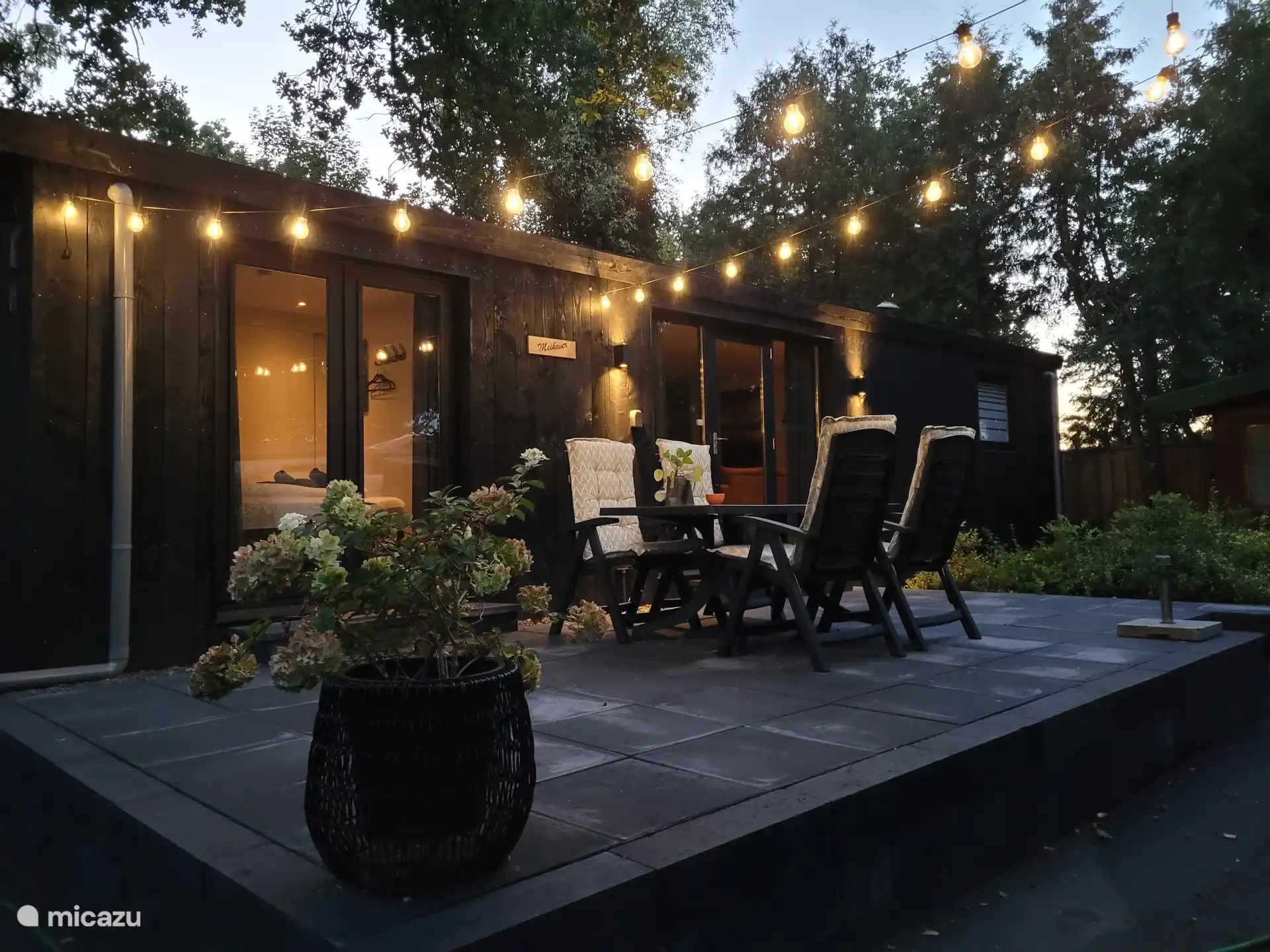 chalet, Voorthuizen, Gelderland, Niederlande - Maikäfer 