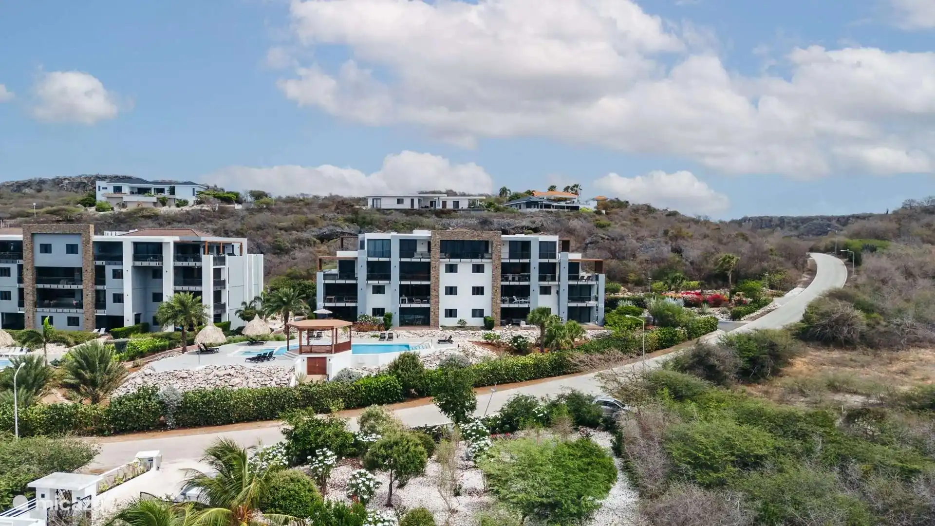 Resumen de los apartamentos. Estás en la planta baja a la izquierda.