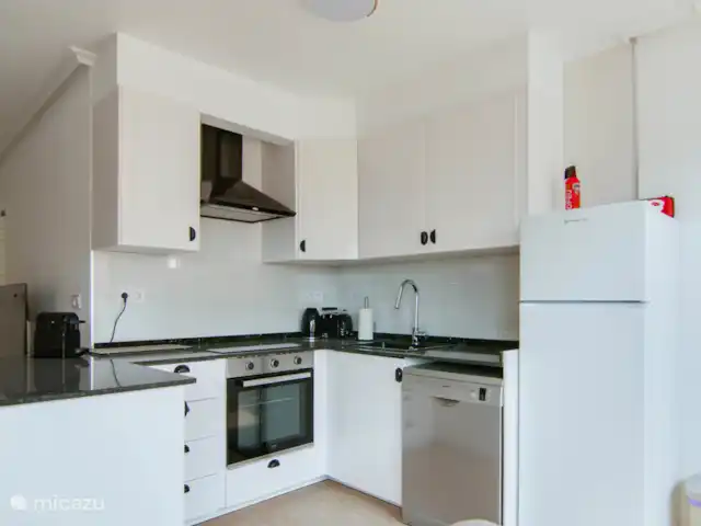 Calle San Enrique 3.2 | Espagne, Costa Cálida, Los Alcázares - appartement Cuisine entièrement équipée avec tous les appareils nécessaires.