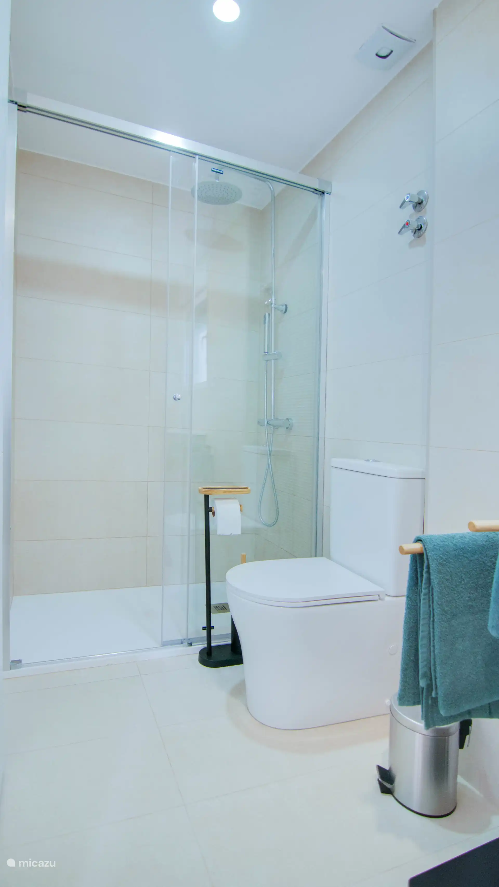 Brand new, modern bathroom with sleek finishes and all the comforts for a relaxed start to the day