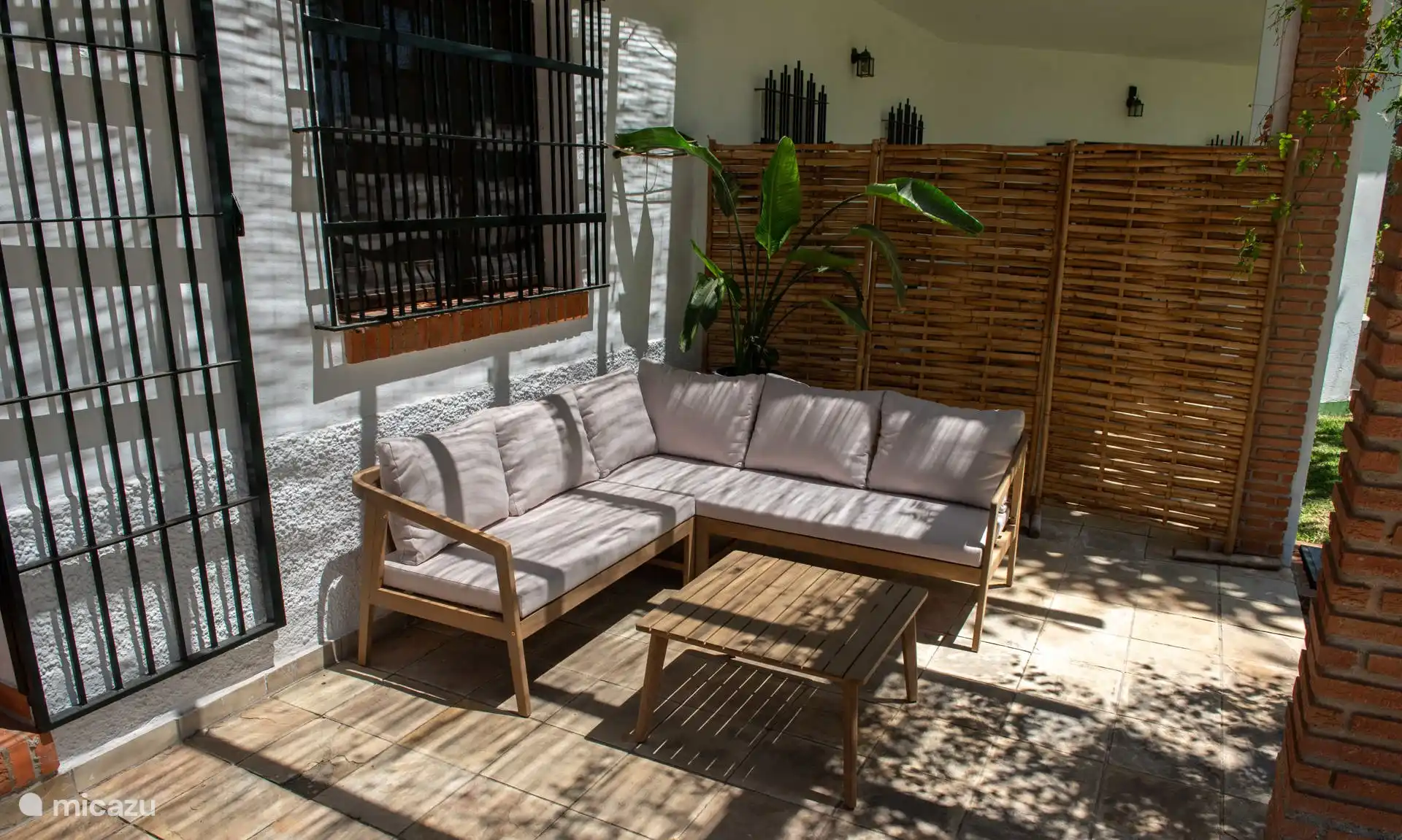 Schönes Lounge-Set zum Entspannen