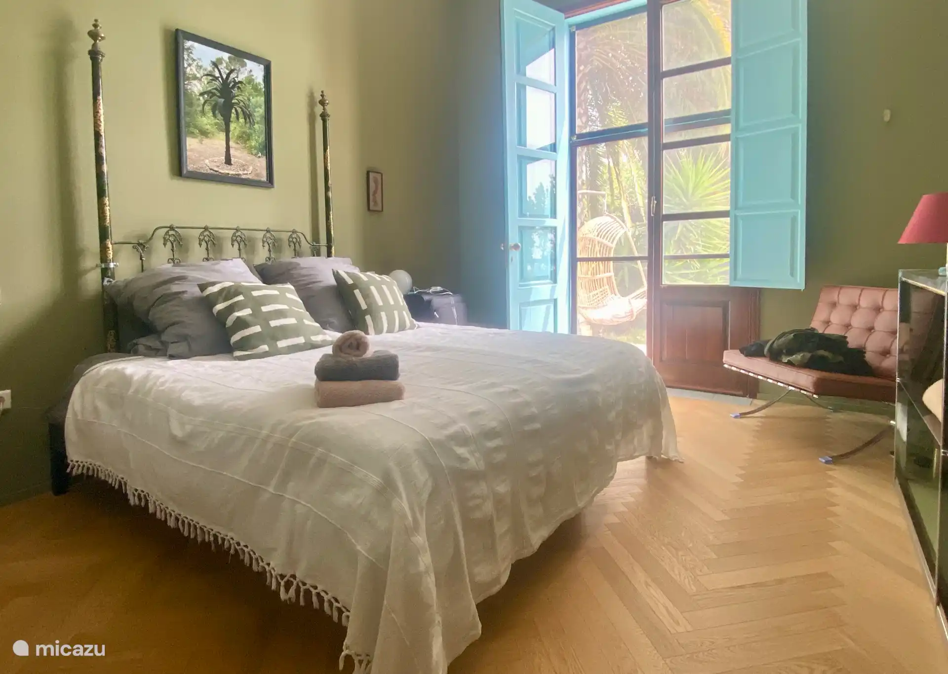 Schlafzimmer am Pool