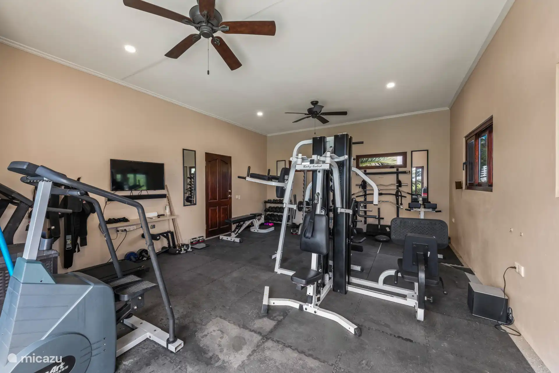 Sports with a view? Discover the gym of Villa Sophia!