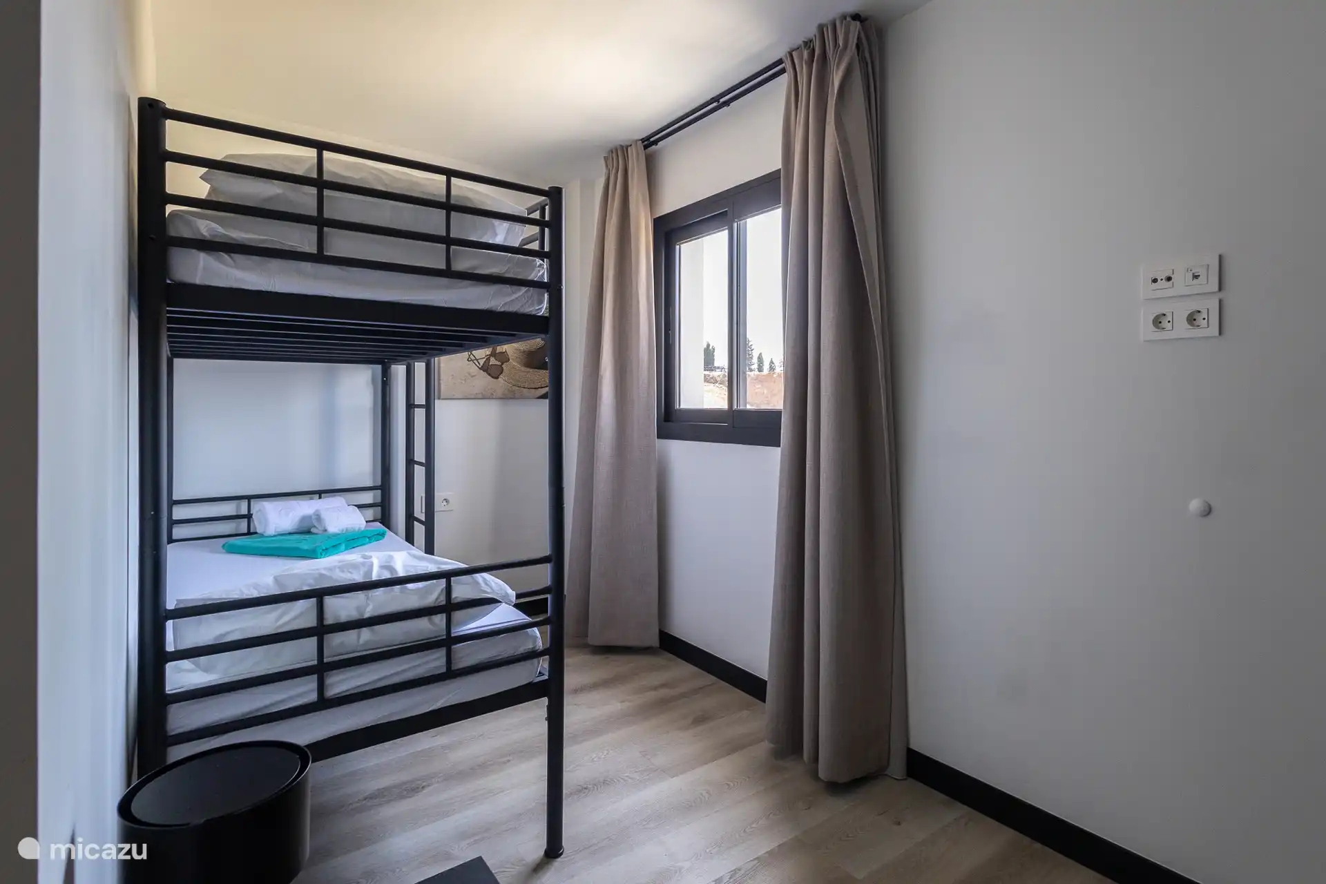 Schlafzimmer 2 mit einem Etagenbett, wirklich eine Party für die Kinder! 