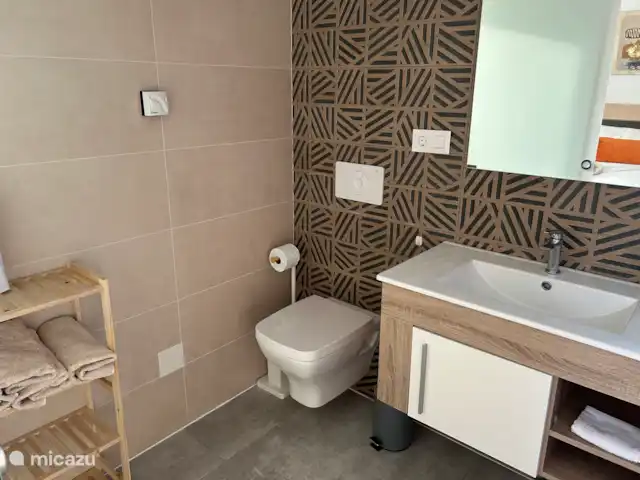 Casa Amanecer en España, Costa Blanca, Orihuela Costa - apartamento Lujoso baño con calefacción por suelo radiante y una hermosa ducha de lluvia