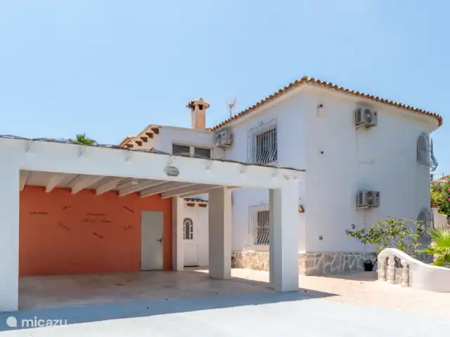 Villa Puccini en España, Costa Blanca, Calpe - villa Aparcamiento
